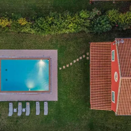 Pitteri * Almiros Beach