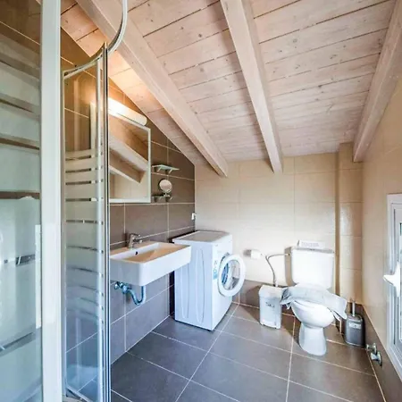 빌라 Pitteri